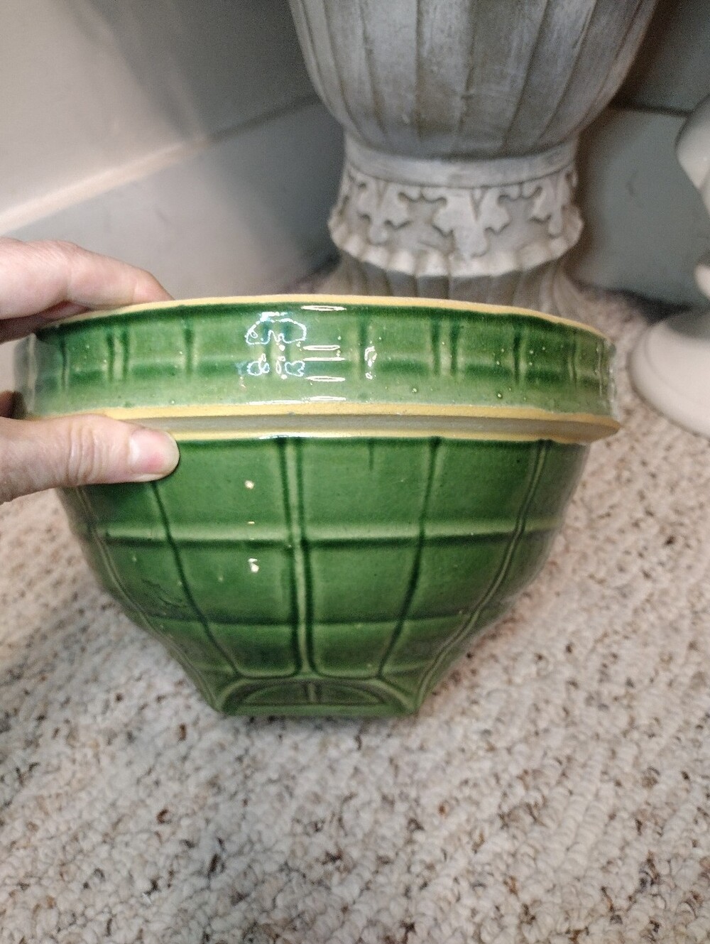 Vintage 1930's McCoy Yelloware Window Pane Patterned Mixing Bowl - Picture 3 of 9
